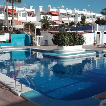شقة Cozy With Pool