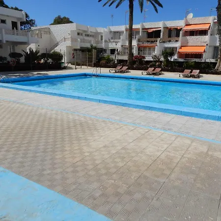 דירה Cozy With Pool *