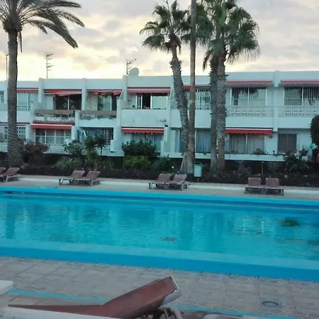 דירה Cozy With Pool *